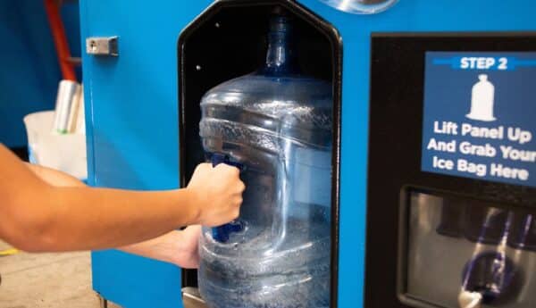 3 Weekly Tasks of a Successful Ice Vending Machine Owner